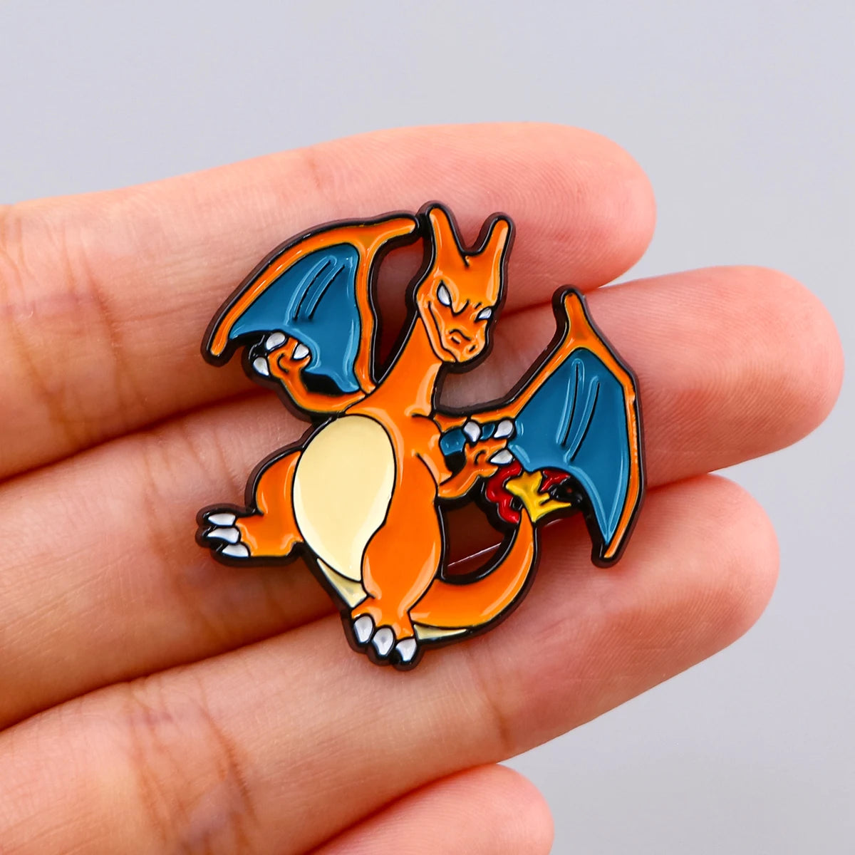 Charizard pin pokemon retro